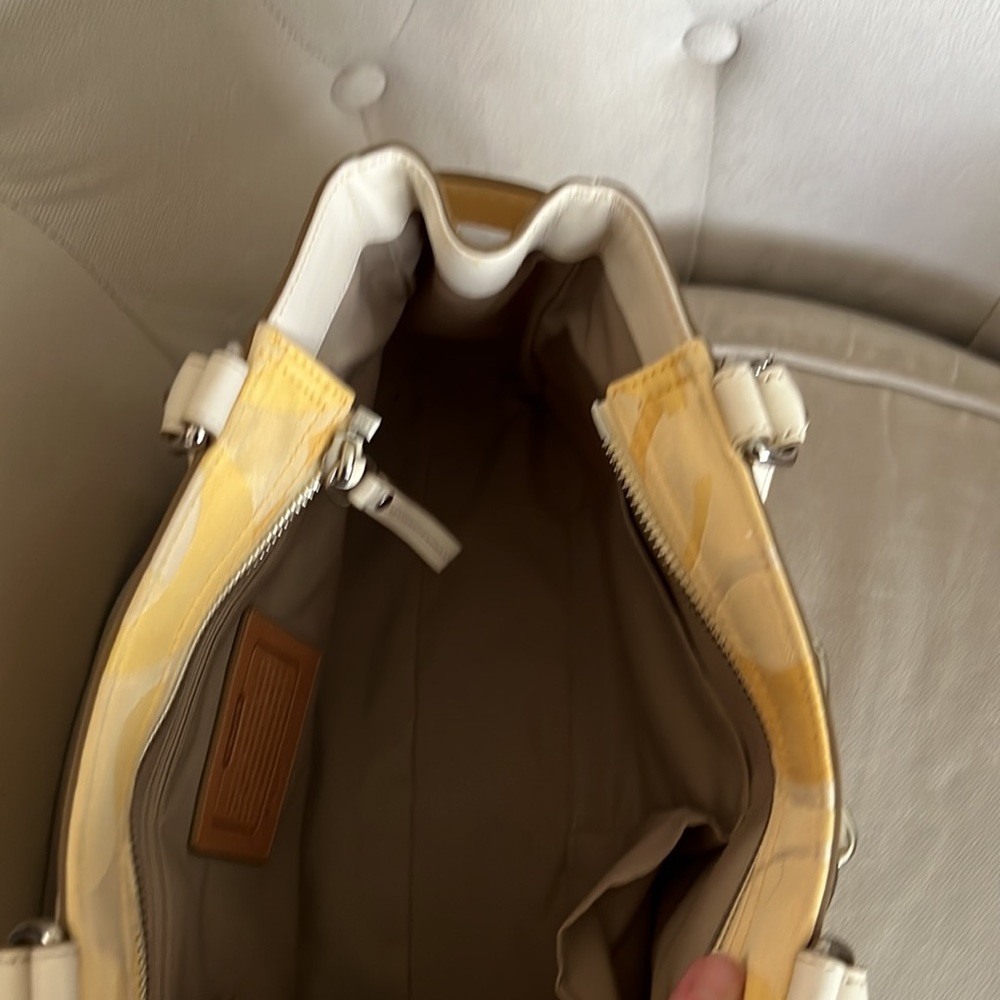 Vintage Coach Signature Double Handle Handbag. Yellow fabric, eggshell leather. - Picture 5 of 9